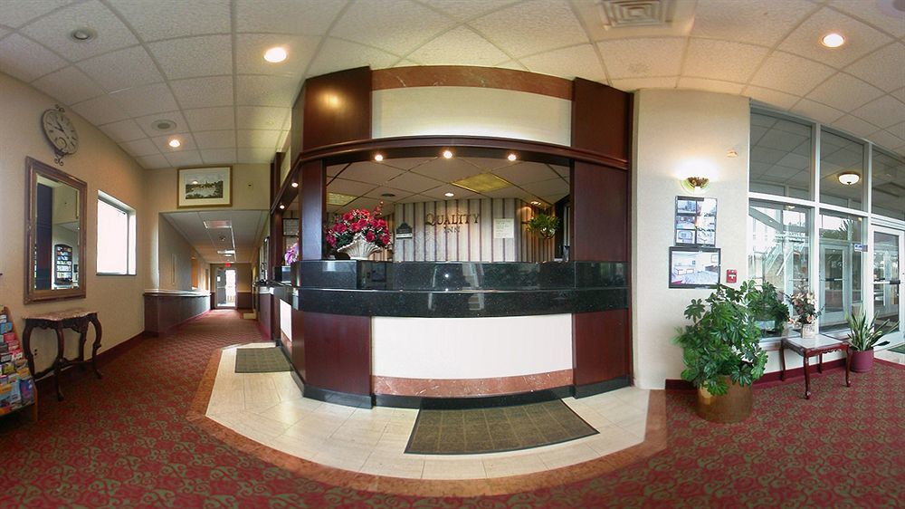 Quality Inn & Conference Center Maple Shade Exterior foto
